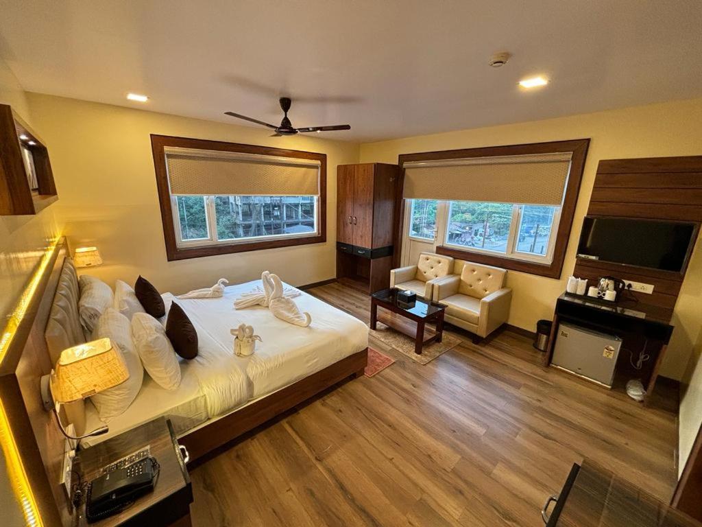 Hotel Golden Orbit Asansol Ngoại thất bức ảnh
