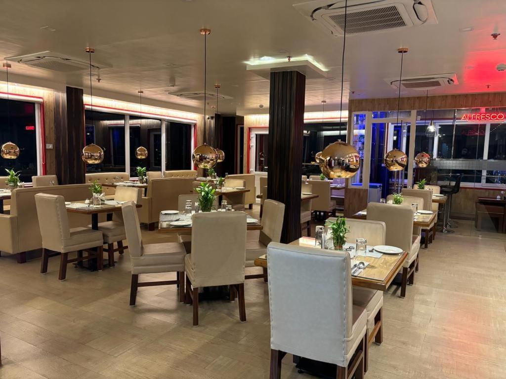 Hotel Golden Orbit Asansol Ngoại thất bức ảnh
