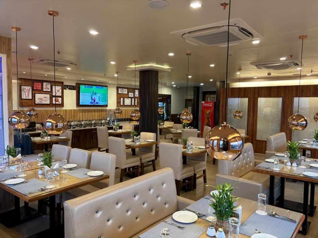 Hotel Golden Orbit Asansol Ngoại thất bức ảnh