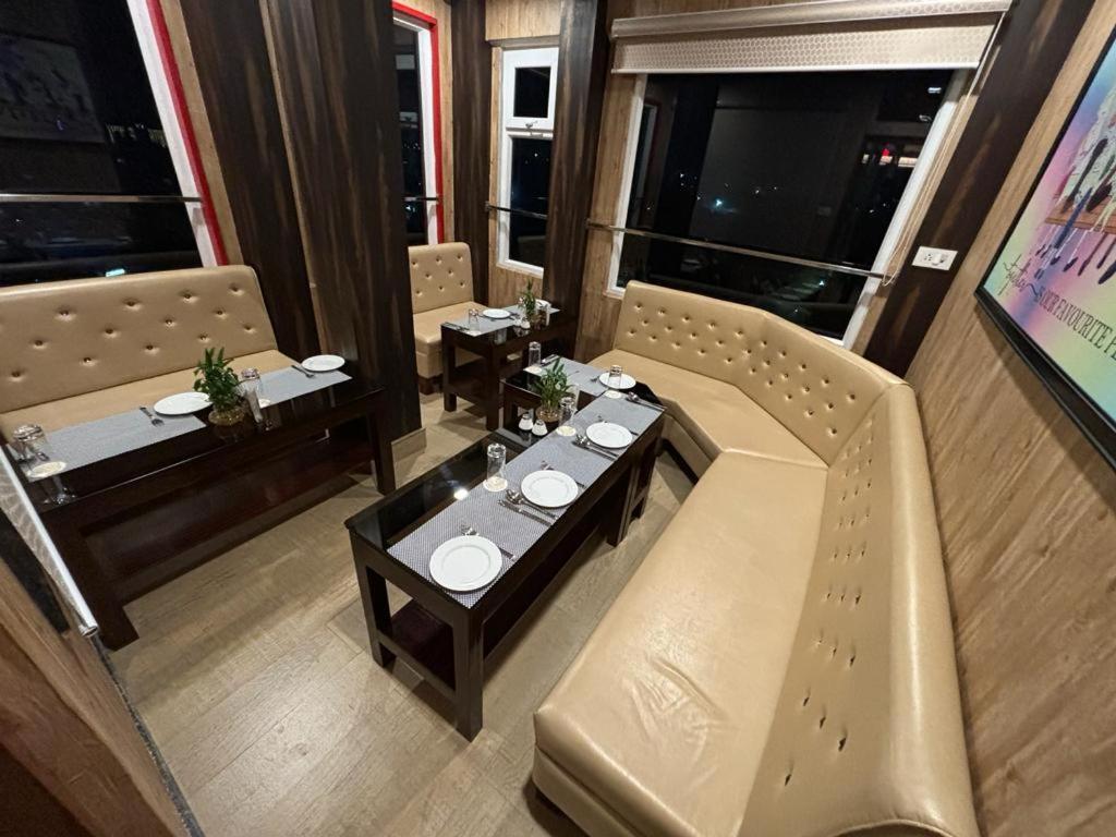 Hotel Golden Orbit Asansol Ngoại thất bức ảnh